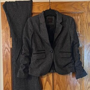 The Limited Women's Dark Charcoal Gray Pantsuit Blazer & Pants